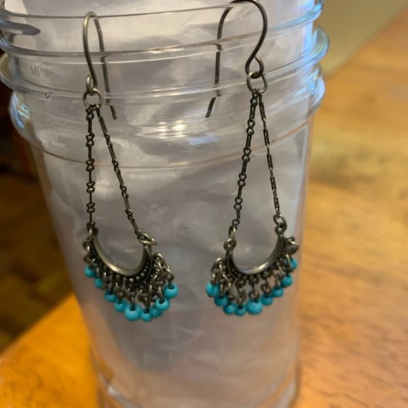 Blue Beaded dangle earrings - Picture 6 of 6